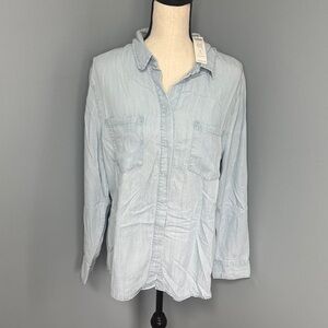 NWT Chico’s Women’s Blue Classic Denim Shirt Sz 2/L